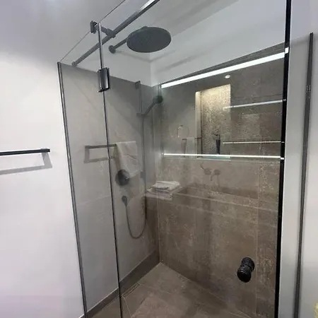 Spa, Sport & Luxury Ski-in Ski-out 基茨比厄尔